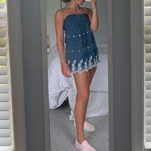 Strapless blue and white summer blouse